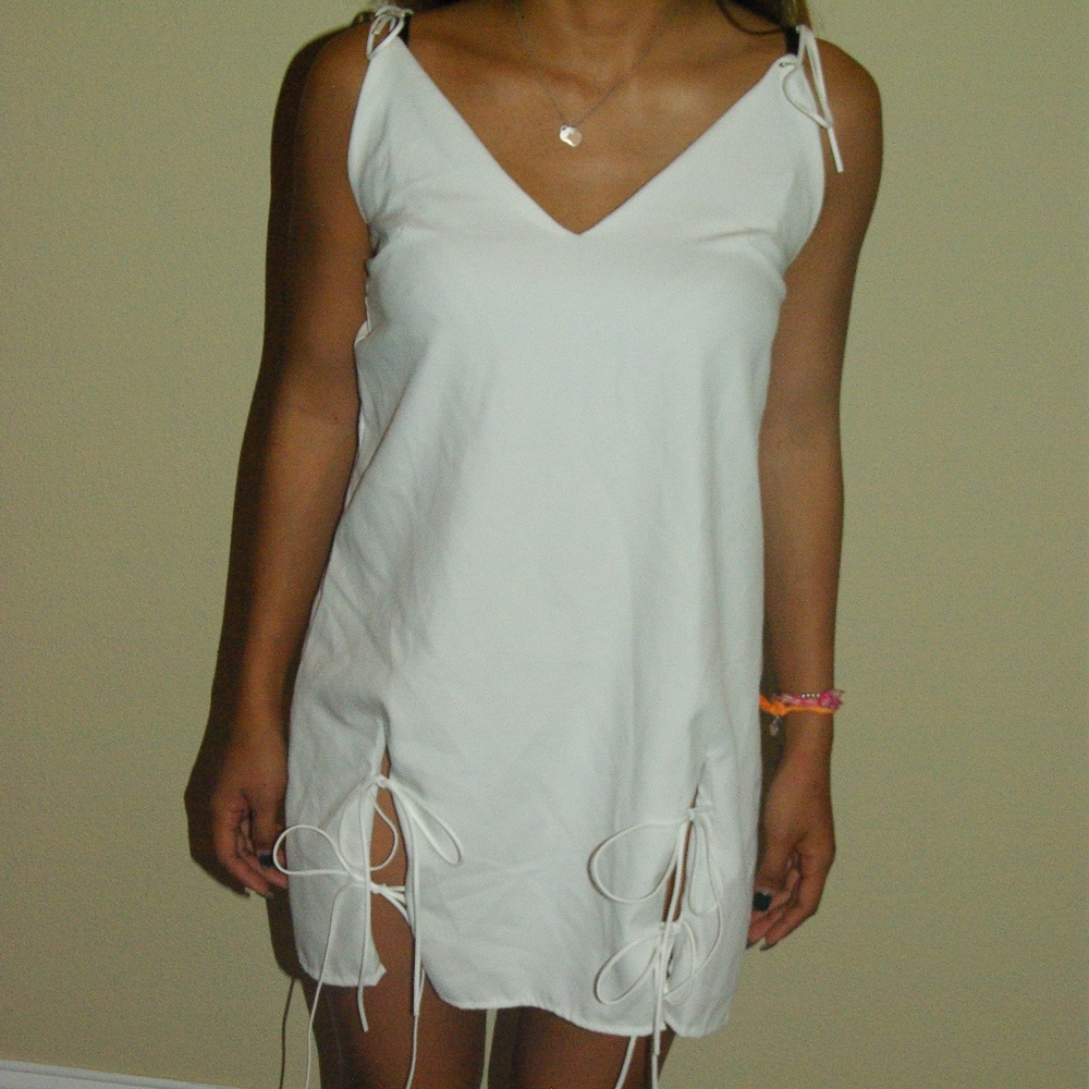 White front slit dress, with string ties